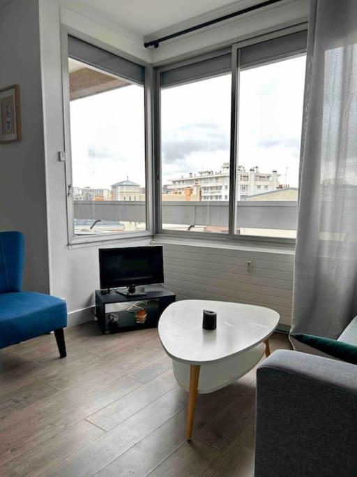 Studio- Avec Parking- Proche Cathedrale Reims Eksteriør billede